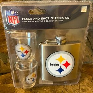 New! Steelers flask and shot glass set!